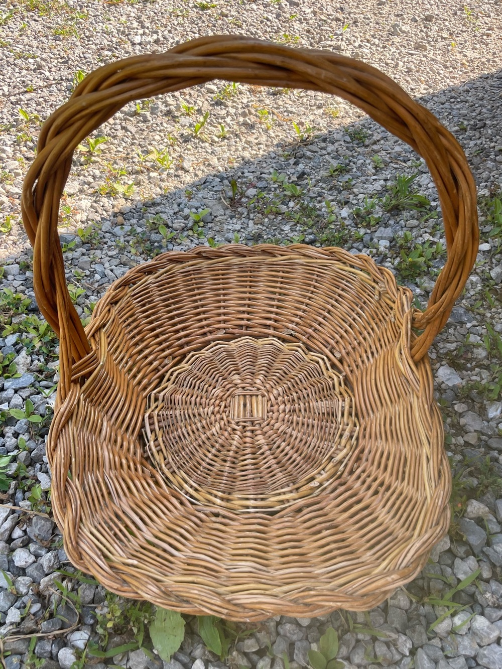 XL 17” Vintage Basket Wicker Rattan Gathering Country Centerpiece Farmhouse